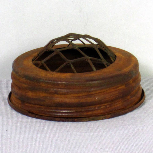 Rusty Frog Jar Lid